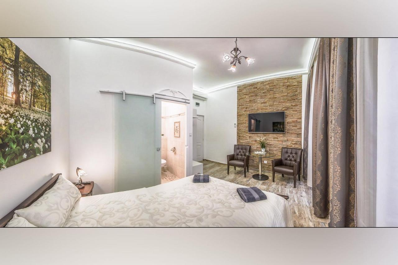 Platanus Guesthouse บูดาเปสต์ ภายนอก รูปภาพ