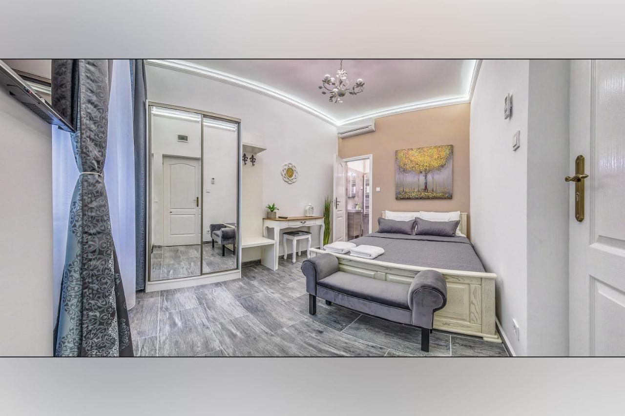 Platanus Guesthouse บูดาเปสต์ ภายนอก รูปภาพ