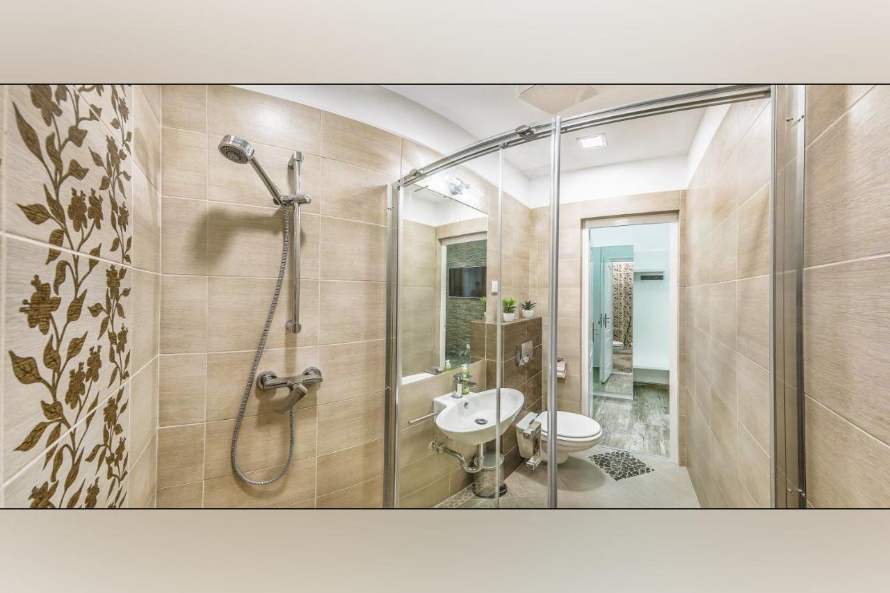 Platanus Guesthouse บูดาเปสต์ ภายนอก รูปภาพ